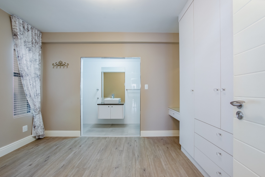 4 Bedroom Property for Sale in Courtrai Western Cape